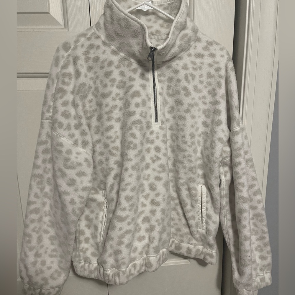 Abercrombie and Fitch Leopard Quarter zip, size XL